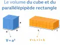 Cube bleu et parallélépipède orange, exemples de solide géométrie avec leurs formules de volume.