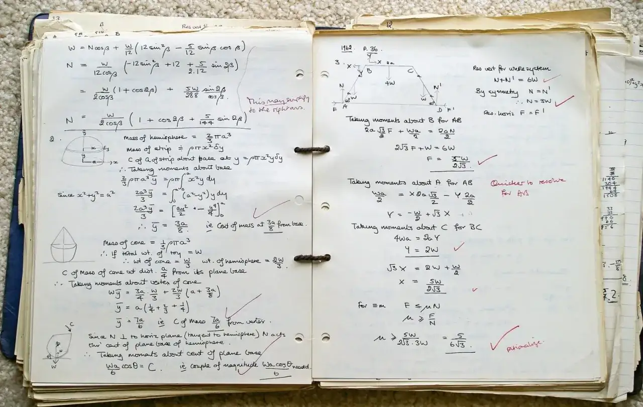 Cahier de maths 5&egrave;me : calculs de moments et de centres de masse pour des figures g&eacute;om&eacute;triques.